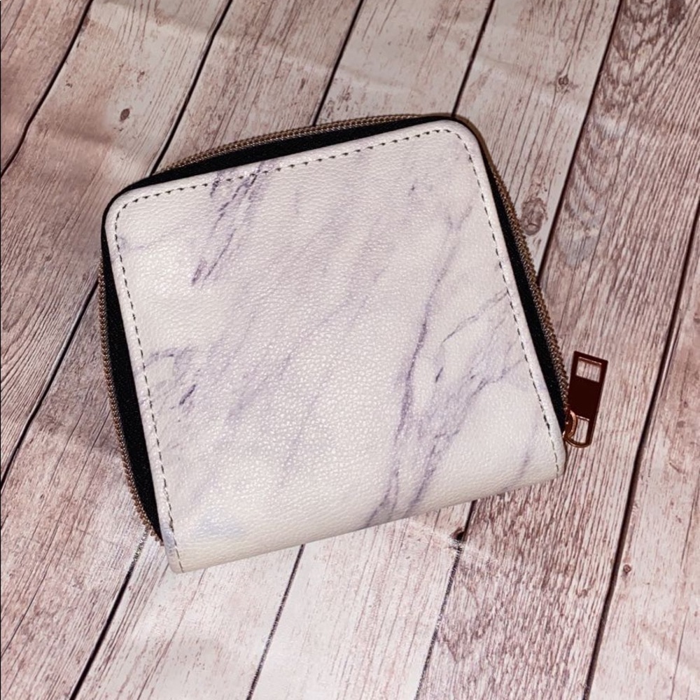 Claire’s marble wallet
